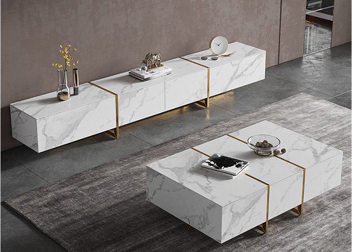 Tavolino da salotto di corrispondenza dell'unità moderna di legno del salone TV