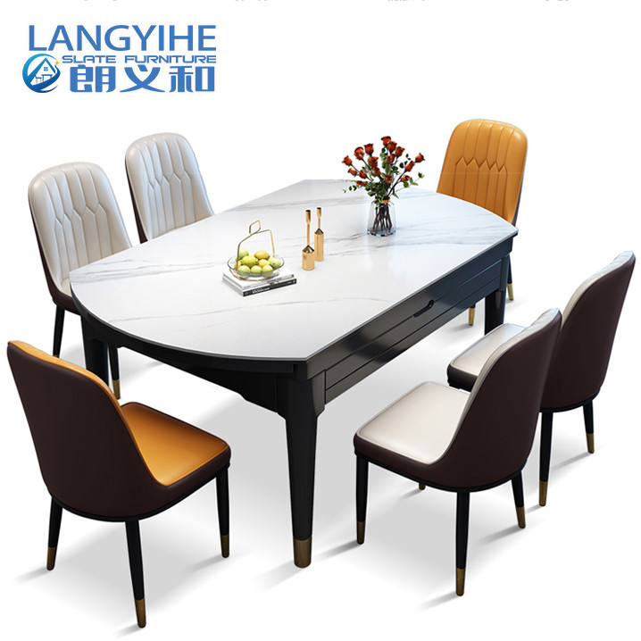 Combinazione moderna minimalista della sedia e del tavolo da pranzo di legno solido